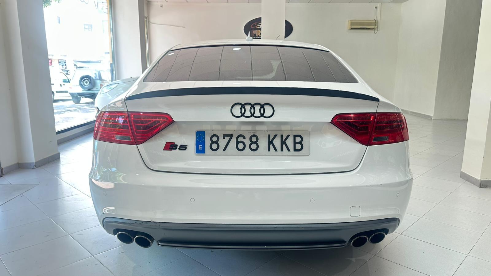 Audi S5 en CarsPremium Albal, vista trasera